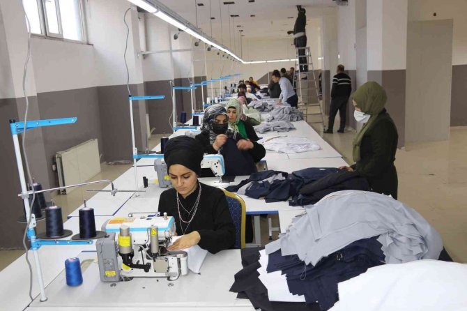 Tekstil Atölyeleri İş Arayan Kadınların Umudu Oldu