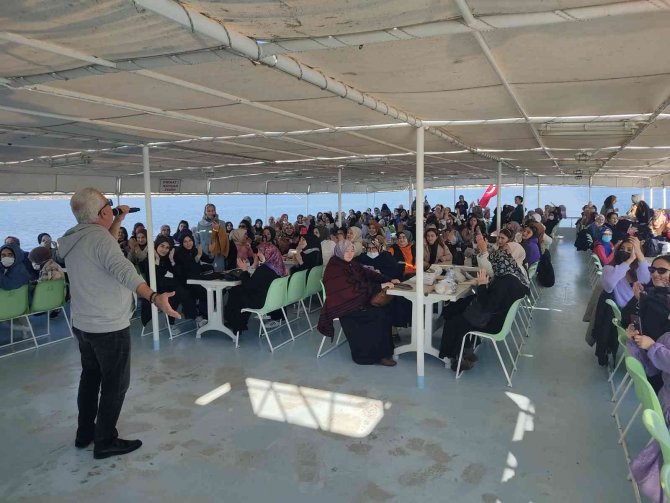 Üniversitelilerin Deniz Sefası