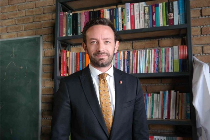 Öğrenciler Okullarda Yabancı Dile Maruz Bırakılmalı