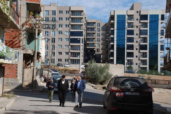 Kılıçdaroğlu İle Görüşen Uzundere Mağdurları Bekleyişte