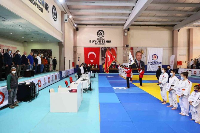 Cumhuriyet Kupası Judo Turnuvası 4 Ülkeden 176 Sporcuyu Bir Araya Getirdi