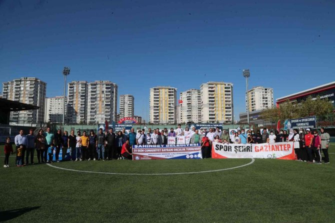 Geleceğin Okçuları 29 Ekim Kupası’nda Yarıştı