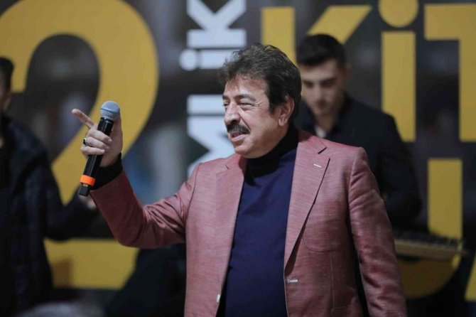 Gemlik Kitap Fuarı Binlerce Kitapseveri Ağırladı