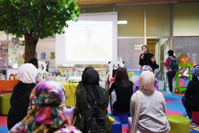 Sincan Bebek Kütüphanesinde Velilere “Aile İ̇çi İ̇letişim” Semineri