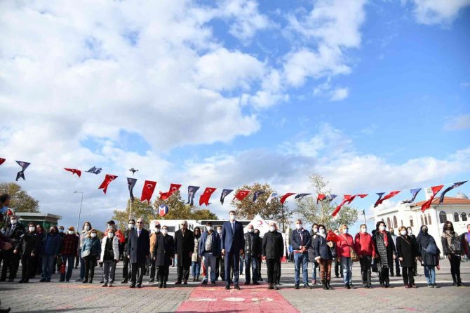 Kadıköy’de 29 Ekim Cumhuriyet Meşalesi Yakıldı