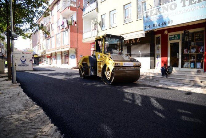 Kahramankazan’da Asfalt Seferberliği Sürüyor