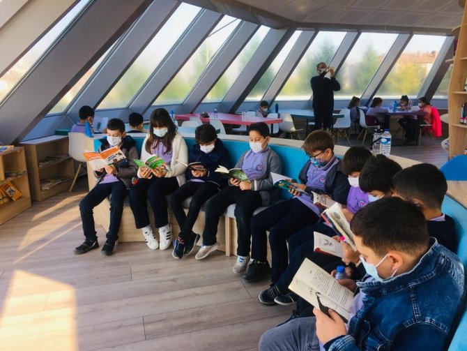 Çocuk Kütüphanesinde Atölye Çalışmaları Sürüyor