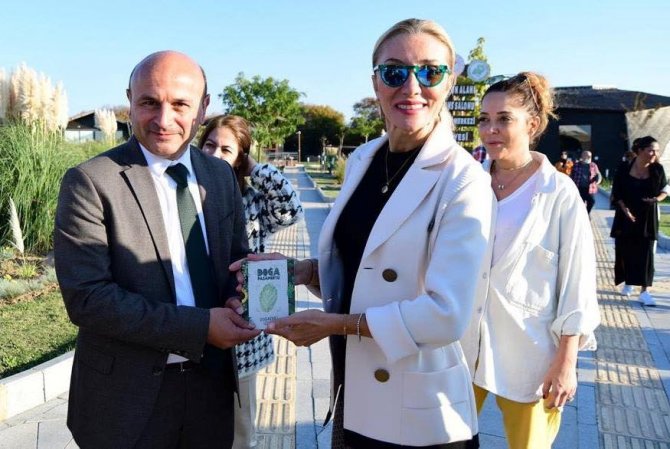 Pervin Ersoy Altınova’yı Gezdi