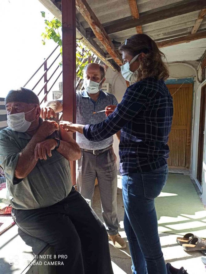 Konteynerde Yaşayan Yangınzedelere Sağlık Taraması