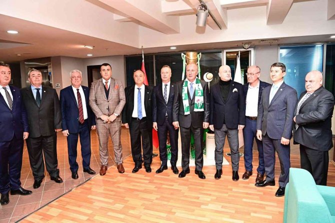 Muharrem İ̇nce, Bursaspor’u Ziyaret Etti