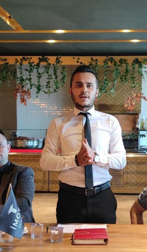 İ̇moti̇m Mobilya Avm Başkanını Seçti