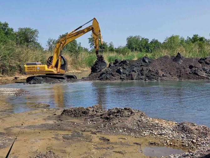 Büyükşehir’den Köyceğiz’de 232 Bin Metre Kanal Temizliği