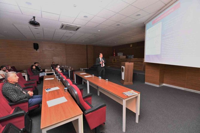 Pursaklar Belediye Personeline “Kamu İ̇hale Mevzuatı” Eğitimi