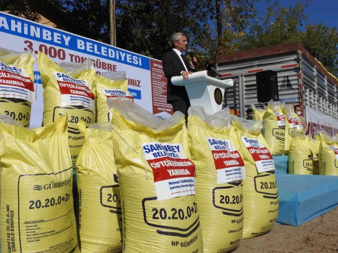 Şahinbey’de Çiftçiye 3 Bin Ton Gübre Dağıtıldı
