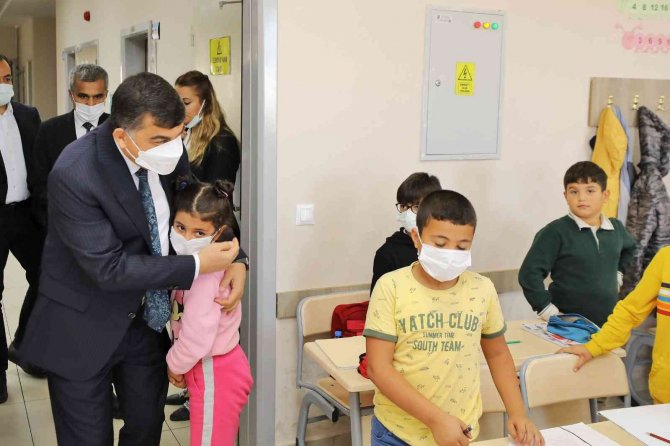 Başkan Fadıloğlu’ndan Anlamlı Öğrenci Ziyareti