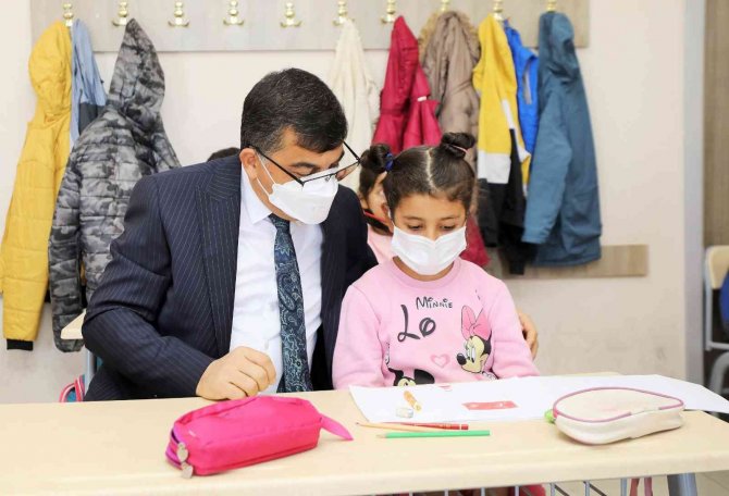 Başkan Fadıloğlu’ndan Anlamlı Öğrenci Ziyareti