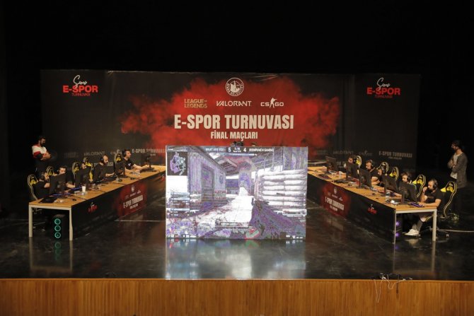 Sivas’ta E-spor Turnuvası Heyecanı Yaşandı