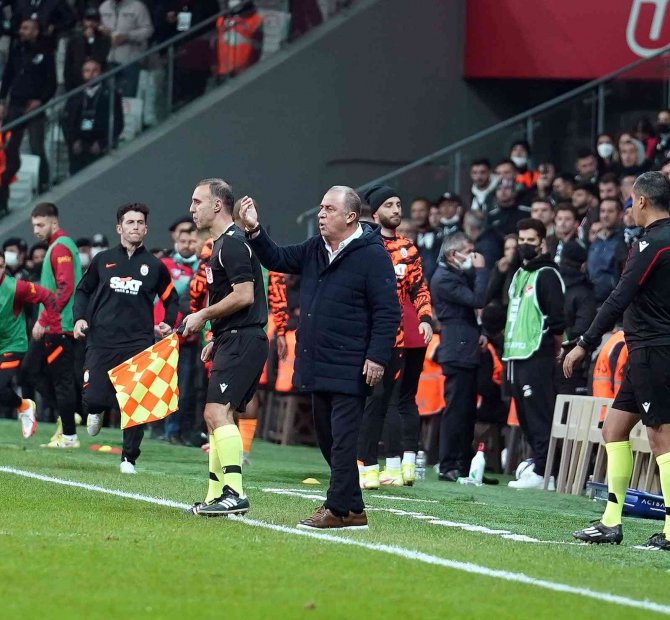 Süper Lig: Beşiktaş: 2 - Galatasaray: 1 (Maç Sonucu)