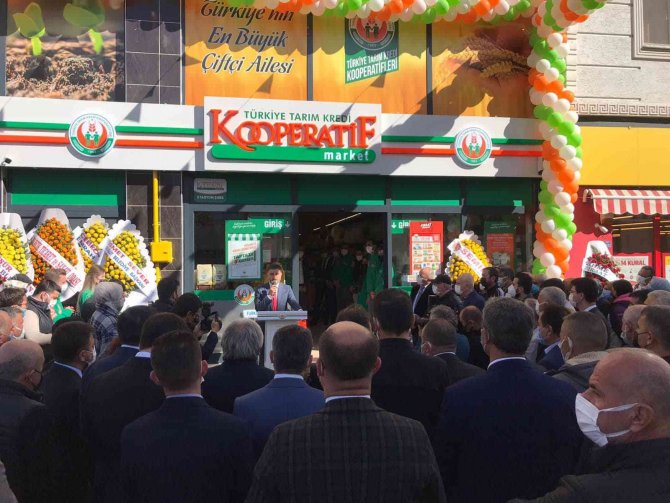 Tarım Ve Kredi Kooperatifleri Yıl Sonuna Kadar Kendi Ürettikleri Büyükbaş Hayvanların Etini Satacak