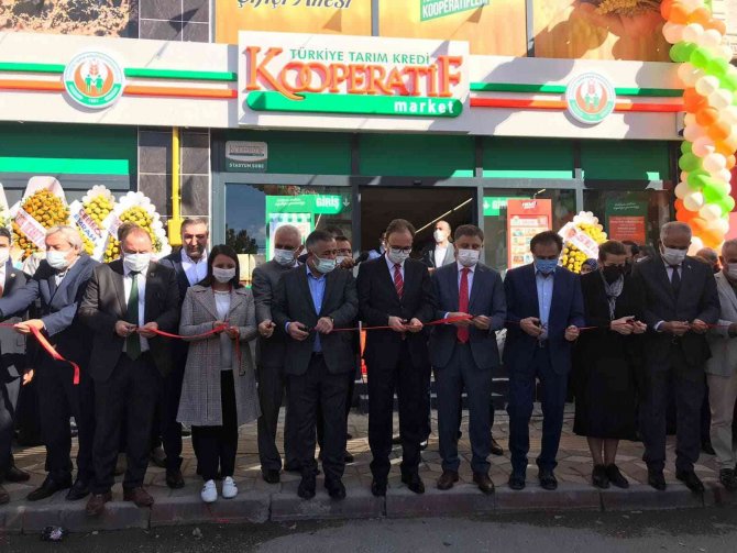 Tarım Ve Kredi Kooperatifleri Yıl Sonuna Kadar Kendi Ürettikleri Büyükbaş Hayvanların Etini Satacak
