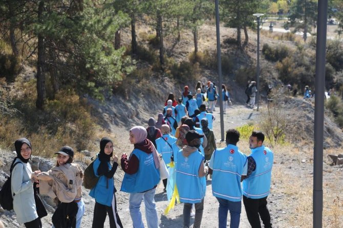 Tdv Gençlik Kolları İklim Değişikliğine Dikkat Çekmek İçin Doğa Yürüyüşü Yaptı