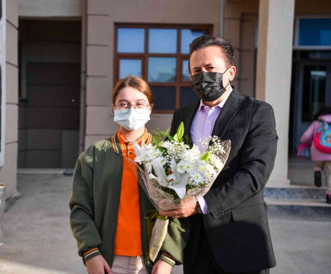 Tuzla Belediye Başkanı Dr. Şadi Yazıcı: “Bizler İçin En Kıymetli Olan Şey Sizlersiniz”