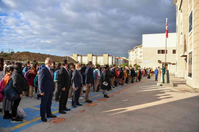 Tuzla Belediye Başkanı Dr. Şadi Yazıcı: “Bizler İçin En Kıymetli Olan Şey Sizlersiniz”