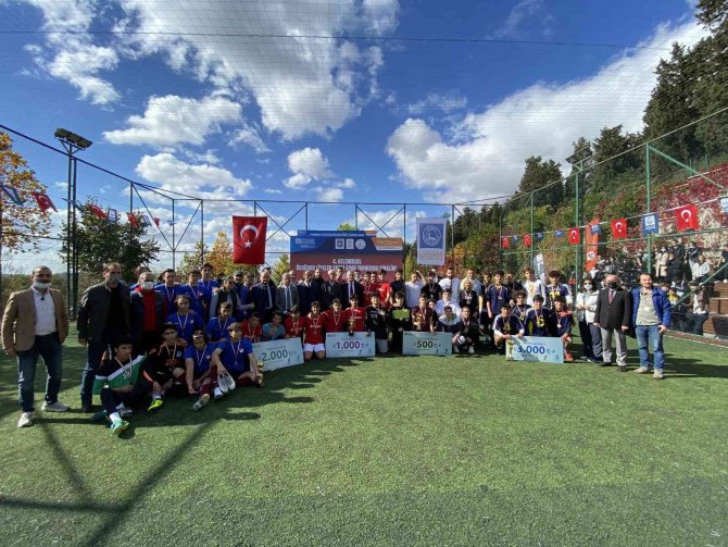 Üsküdar’da Liseler Arası Turnuvanın Şampiyonu Belli Oldu