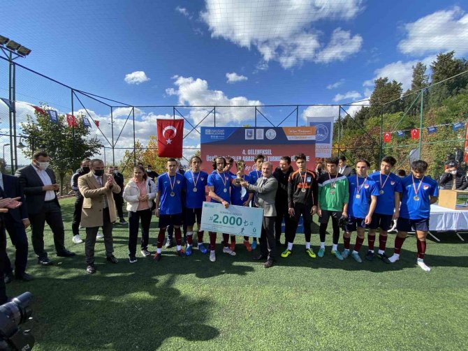 Üsküdar’da Liseler Arası Turnuvanın Şampiyonu Belli Oldu