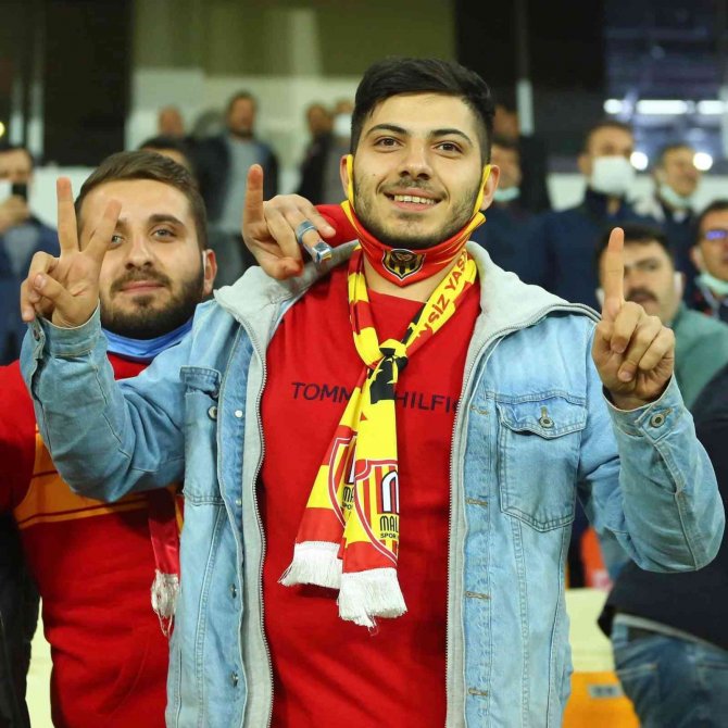 Marius Sumudica’ya Sevgi Seli