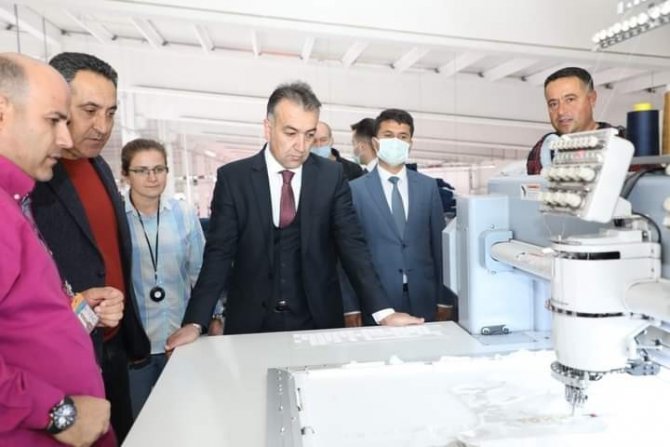 Vali Oktay Çağatay’dan Nur Yapı Tekstili Firması’na Ziyaret