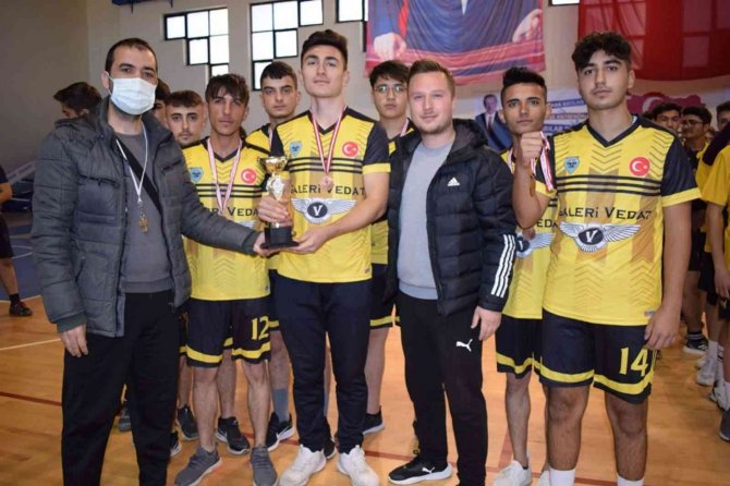 Cumhuriyet Kupası Erkekler Voleybol Turnuvası Sona Erdi