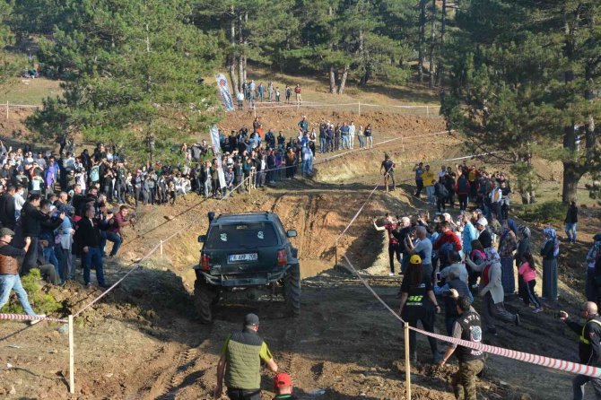 600 Off-road Aracı Balıkesir’de Buluştu, Nefes Kesen Anlar Yaşandı