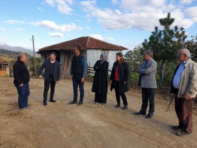 Düzce’de Köy Yolları Beton Oluyor