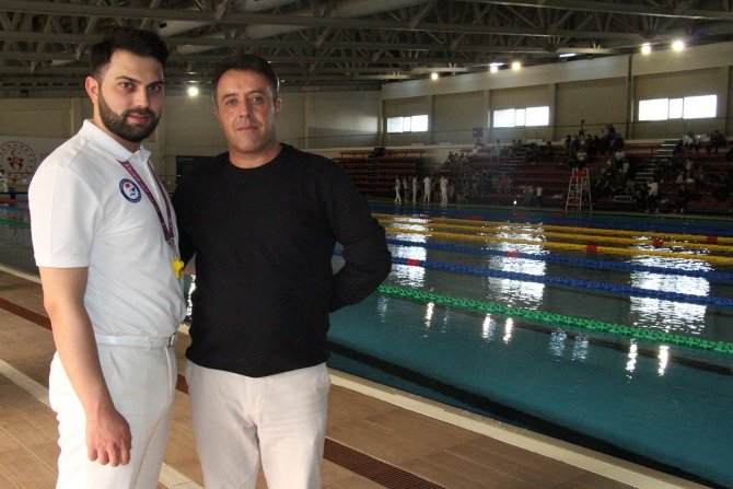 ‘Palandöken Yüzme Yarışları’ Nefes Kesti