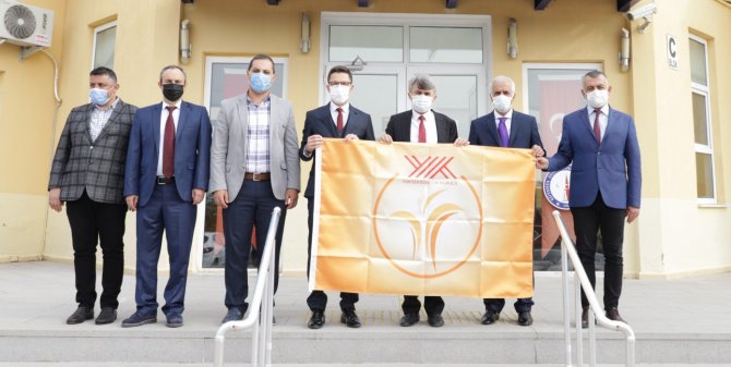 Gediz Myo Turuncu Bayrak Ve Sertifikasını Teslim Aldı