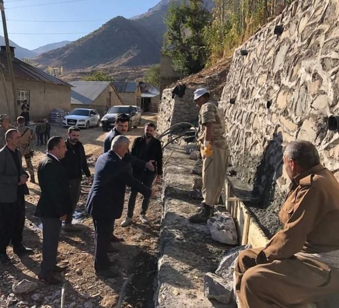 Çukurca Kaymakamlığının Projeleri Köy Halkını Sevindiriyor