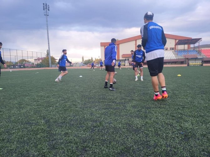Kars’ta Bal Ligi Heyecanı
