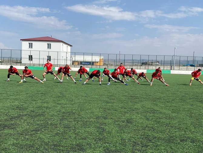 Kars’ta Bal Ligi Heyecanı