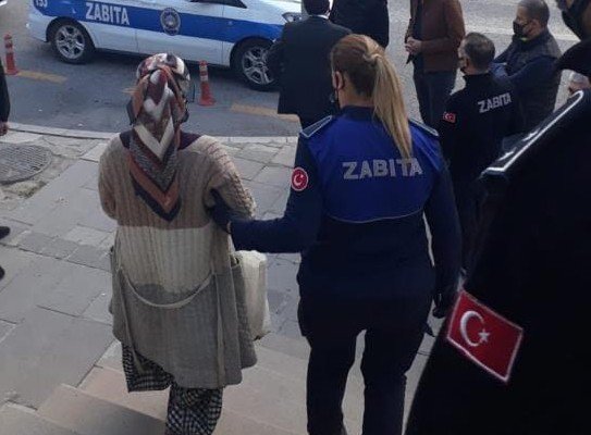 Kırıkkale’de Seyyar Satıcılara Ve Dilencilere Operasyon