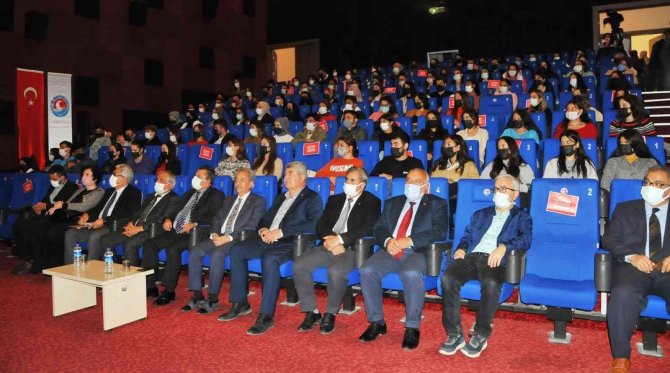 Prof. Dr. Nebi Özdemir, “Tarihsel Şahsiyetin 8 Asra Aşan Bir Yaşamı Var"