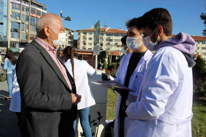 Öğrenciler Şeker Ölçtü, Tecrübe Kazanıp Bilgi Paylaştı