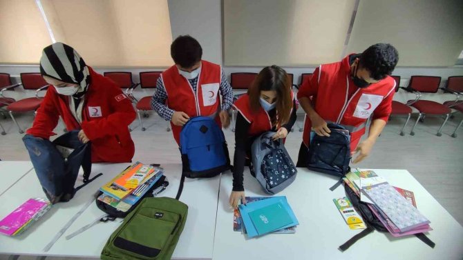 Manisa’dan Silopili Öğrencilere Sevindiren Destek