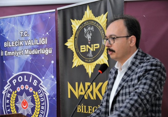 Vali Kızılkaya, ’Okul Aile Birliği’ Ve ’’En İ̇yi Narkotik Polisi Anne’’ Projesinin Tanıtım Toplantısına Katıldı