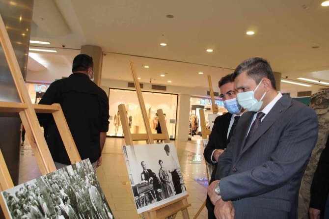 Bü Ve Atam İş Birliğiyle Atatürk Temalı Fotoğraf Sergisi Açıldı