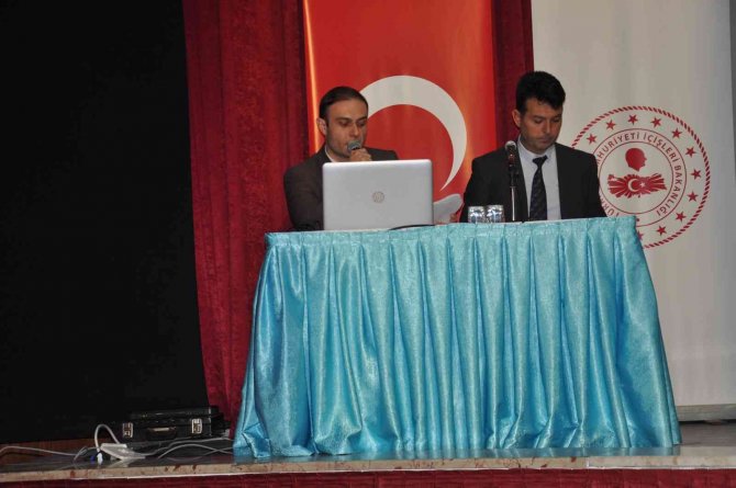 Afyonkarahisar’da Muhtarlara Maks Eğitimi Verildi