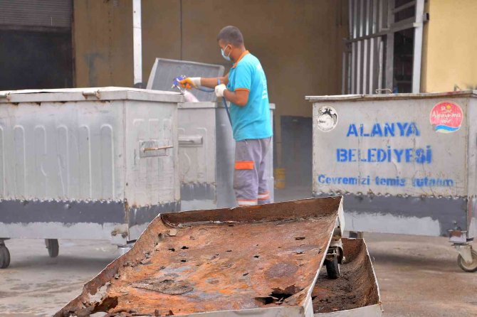 Alanya’da Çöp Konteynerleri Yenileniyor