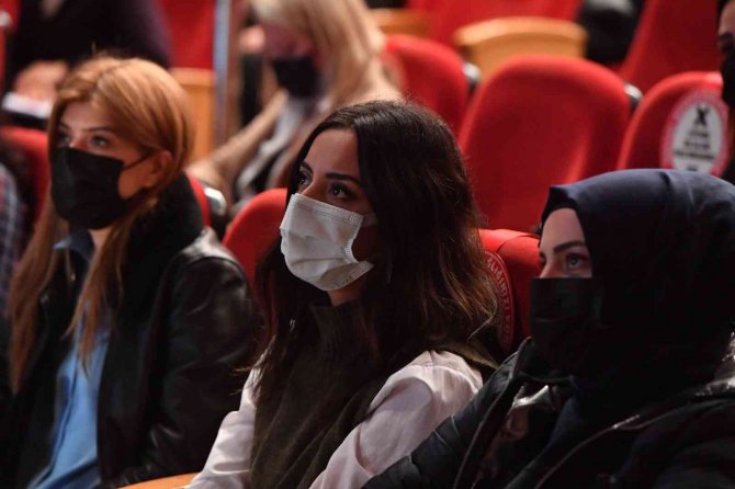 Bahçelievler’de Kadınlara Meme Kanseri Hakkında Seminer Verildi