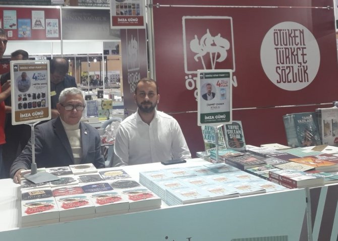 Balıkesirli Yazardan ‘Kuşlar Kırathanesi’