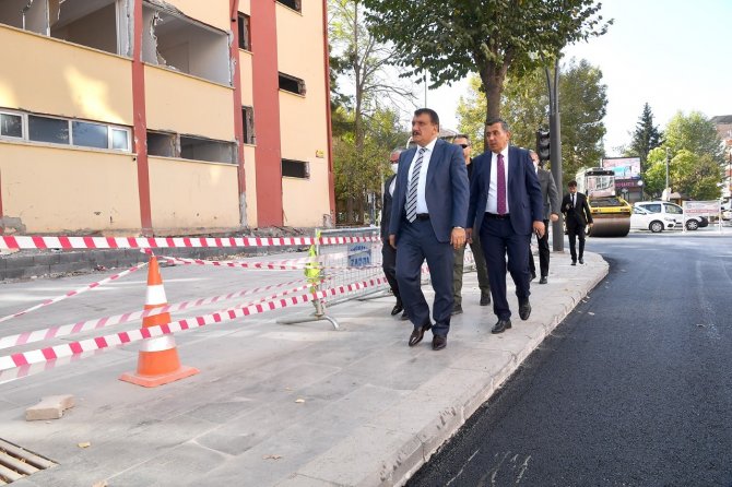 Başkan Gürkan Meydana İndi